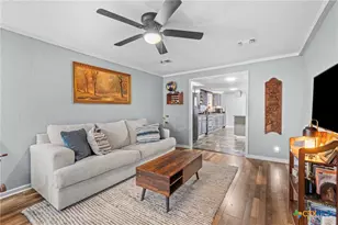 724 Scarbrough St, Rockdale, TX 76567 - Photo 3