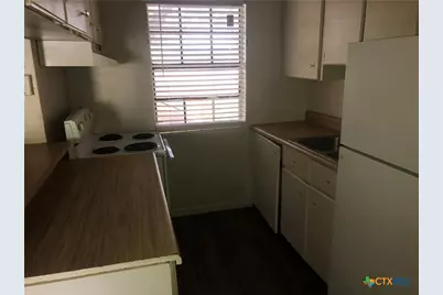 1916 Holloman Drive, Port Lavaca, TX 77979 - Photo 17