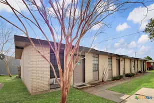 1916 Holloman Dr, Port Lavaca, TX 77979 - Photo 3