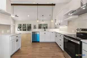 1595 Rocky Ridge Loop, Canyon Lake, TX 78133 - Photo 15