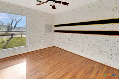 1103 Hopkins Street, Yoakum, TX 77995 - Photo 11