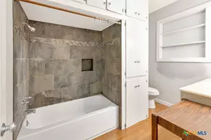 1103 Hopkins St, Yoakum, TX 77995 - Photo 21