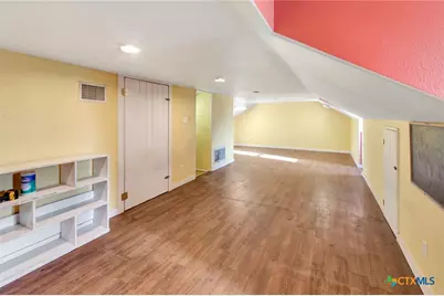 1103 Hopkins Street, Yoakum, TX 77995 - Photo 25