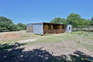 6101 Cr 208, Lampasas, TX 76550 - Photo 17