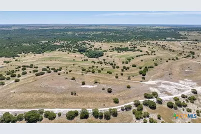 6101 Cr 208, Lampasas, TX 76550 - Photo 7