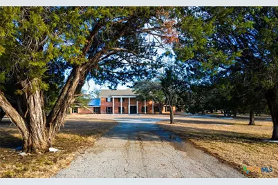 102 Mesa Drive, Gatesville, TX 76528 - Photo 1