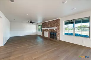 102 Mesa Dr, Gatesville, TX 76528 - Photo 9