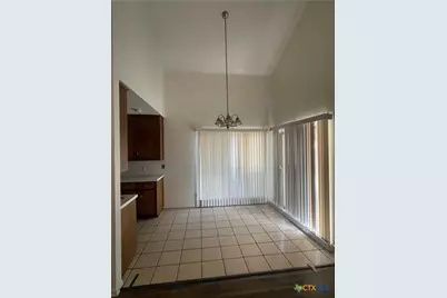 513 Camelot Drive, Victoria, TX 77901 - Photo 3