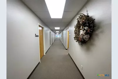 1305 S Key Avenue, Lampasas, TX 76550 - Photo 17