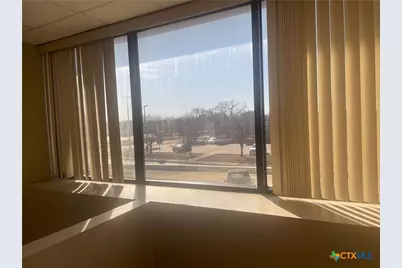 1305 S Key Avenue, Lampasas, TX 76550 - Photo 9