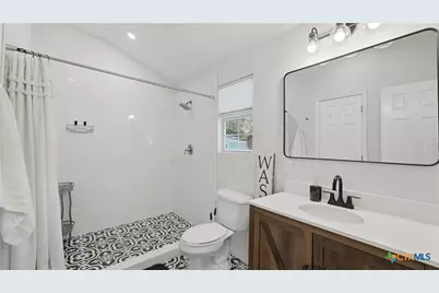 817 Scenic Drive, Canyon Lake, TX 78133 - Photo 35