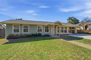 1409 Highland Dr, San Marcos, TX 78666 - Photo 1