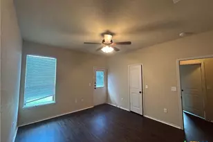 716 Creekside Cir, New Braunfels, TX 78130 - Photo 19