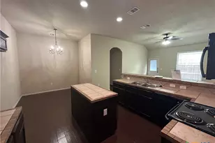 716 Creekside Cir, New Braunfels, TX 78130 - Photo 7