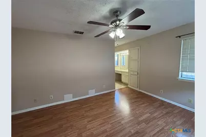 210 Planters Drive, Victoria, TX 77901 - Photo 7