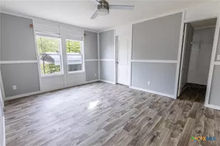 117 Royal, Taylor, TX 76574 - Photo 11