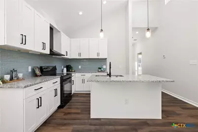 1310 Mountain Top Loop, Canyon Lake, TX 78133 - Photo 5