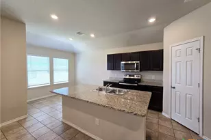 6114 Sally Ride Ln, Killeen, TX 76543 - Photo 5