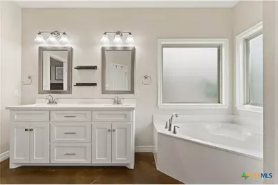 10514 Mesa Drive, Waco, TX 76708 - Photo 5