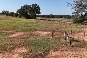 2039 Co Rd 326, Giddings, TX 78942 - Photo 17