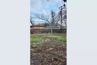 808 Fern Ln, Victoria, TX 77904 - Photo 19