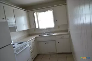 303 E Avenue A, Copperas Cove, TX 76522 - Photo 5