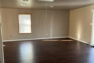 509 North St, Yoakum, TX 77995 - Photo 15