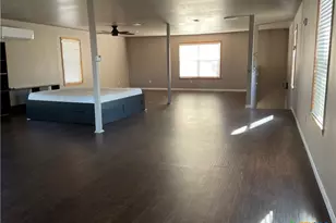 509 North St, Yoakum, TX 77995 - Photo 13