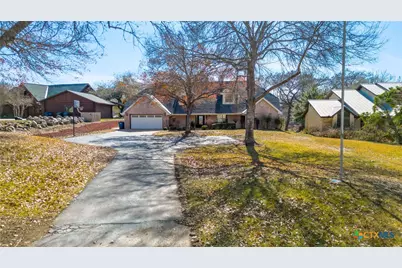 425 River Springs Drive, Seguin, TX 78155 - Photo 9