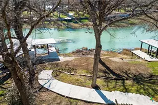 425 River Springs Dr, Seguin, TX 78155 - Photo 37