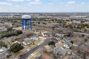 909 Alamo Ct, Temple, TX 76501 - Photo 33