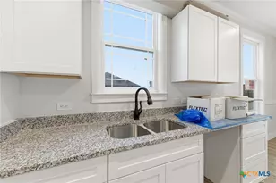 203 Turnberry Dr, La Vernia, TX 78121 - Photo 29