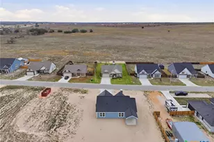 203 Turnberry Dr, La Vernia, TX 78121 - Photo 37