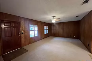 801 Timber Dr, New Braunfels, TX 78130 - Photo 3