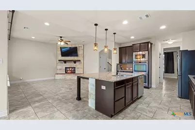 1235 Hidden Cave Drive, New Braunfels, TX 78132 - Photo 9