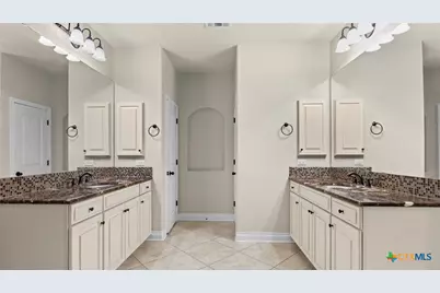 1235 Hidden Cave Drive, New Braunfels, TX 78132 - Photo 19