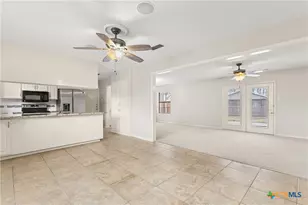 610 Creek Dr, New Braunfels, TX 78130 - Photo 5