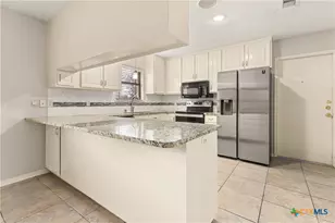 610 Creek Dr, New Braunfels, TX 78130 - Photo 7