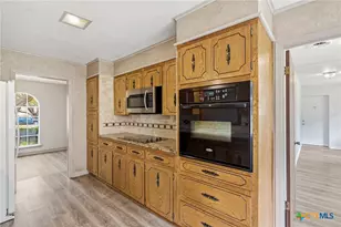 703 Tranquillo Dr, Victoria, TX 77905 - Photo 3