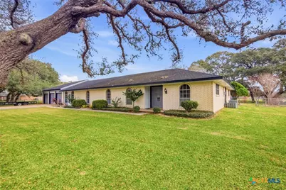 703 Tranquillo Dr, Victoria, TX 77905 - Photo 1