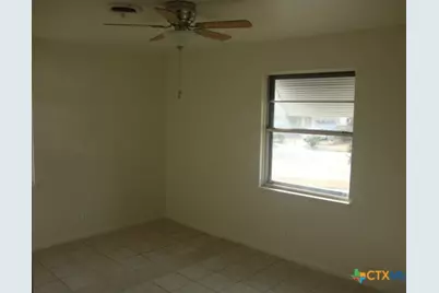 205 E Voelter, Killeen, TX 76541 - Photo 13