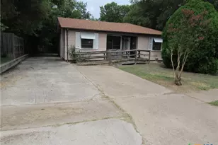 205 E Voelter, Killeen, TX 76541 - Photo 1