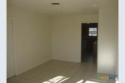 205 E Voelter, Killeen, TX 76541 - Photo 3