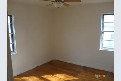 205 E Voelter, Killeen, TX 76541 - Photo 11