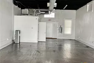 1427 N Austin St, Seguin, TX 78155 - Photo 5