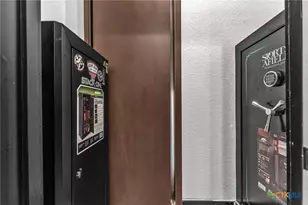 1347 Bordeaux Ln, New Braunfels, TX 78132 - Photo 21