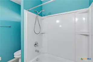 222 E Cedar St, Seguin, TX 78155 - Photo 21