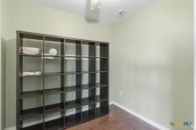 222 E Cedar Street, Seguin, TX 78155 - Photo 41