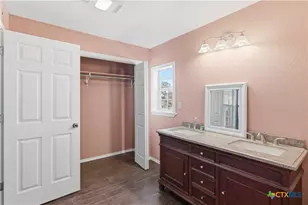 222 E Cedar St, Seguin, TX 78155 - Photo 27