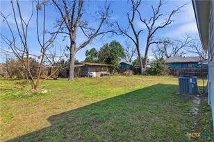 222 E Cedar St, Seguin, TX 78155 - Photo 45